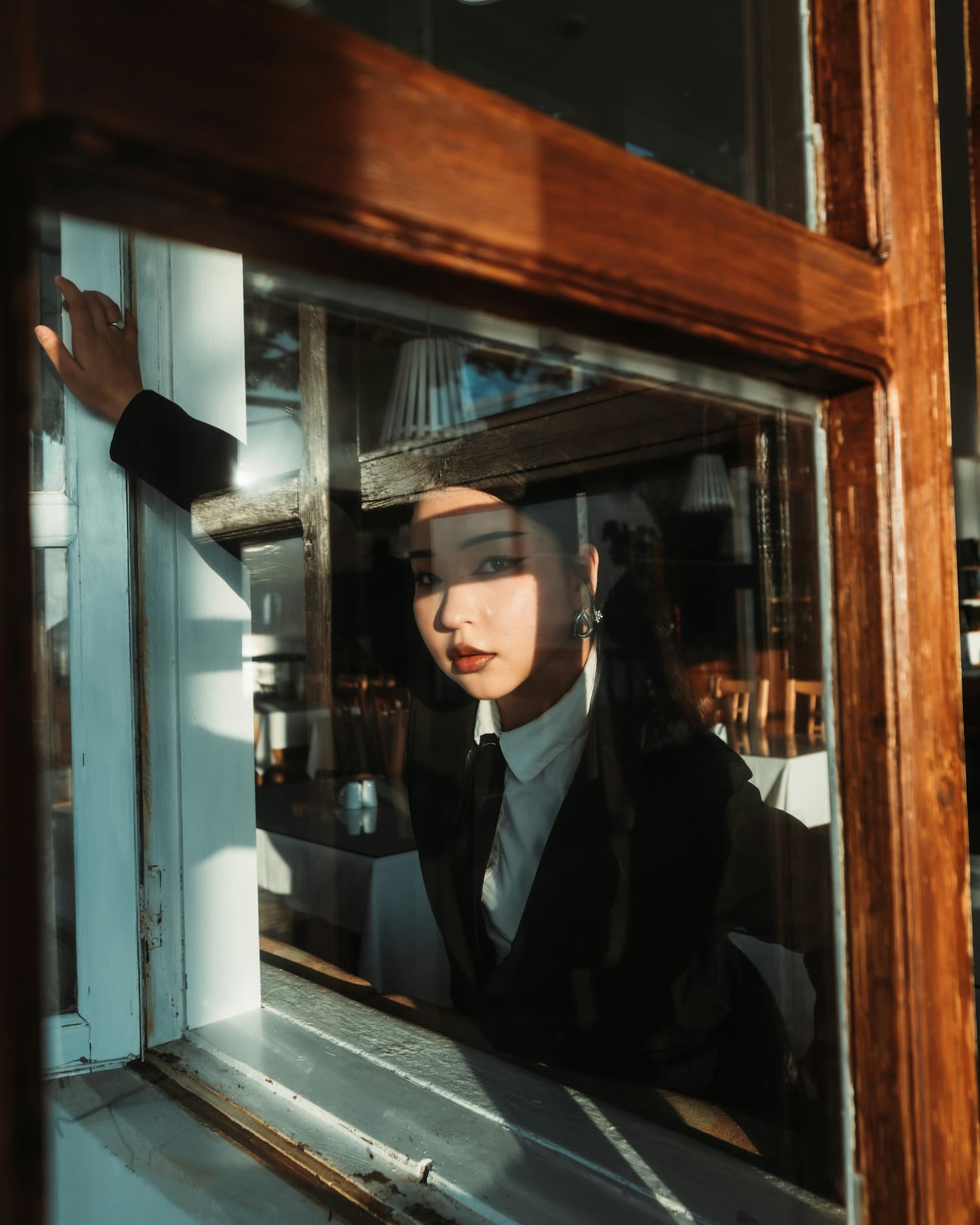 Natural window lighting setup for DIY headshot photography